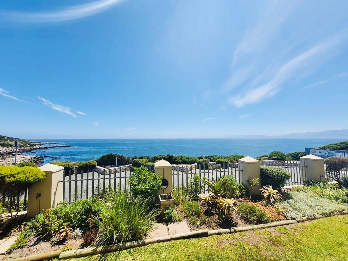 The View At Whale Cove De Kelders Apartment ภายนอก รูปภาพ